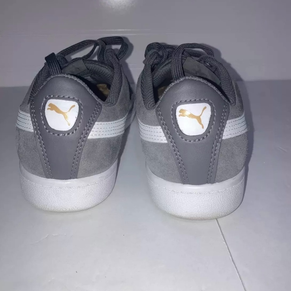 Women’s Size 8.5 Puma Grey Low Top Shoe, Soft Foam Pad. - Picture 4 of 7
